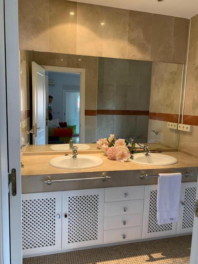 Chalet Con Piscina A 50 M De La Playa . 마르베야 외부 사진